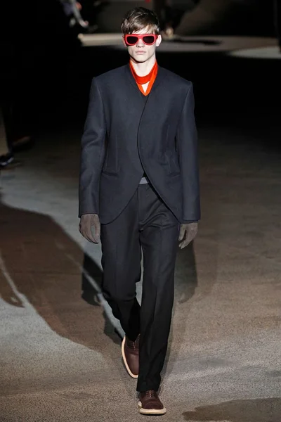 Look 29
